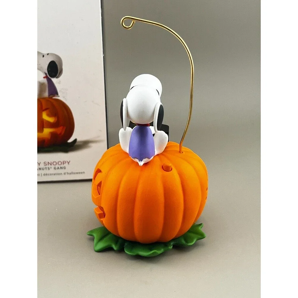 Hallmark Keepsake SPOOKY SNOOPY The Peanuts Magic Sound Light Halloween Ornament